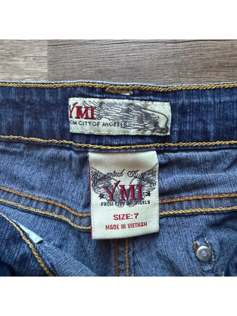 (BOGO 25% Off) YMI Womens Denim Shorts Size 7 Embroidered Back Pockets Medium